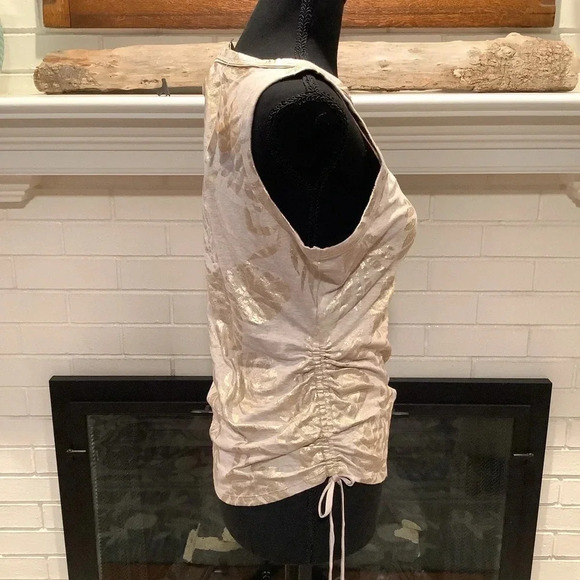 #187 Gorgeous NWT White House Black Market Gold Leaf Print Tank Sz Sm petite - Picture 3 of 5